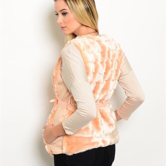 Peach Faux Fur Vest - Picture 3 of 7